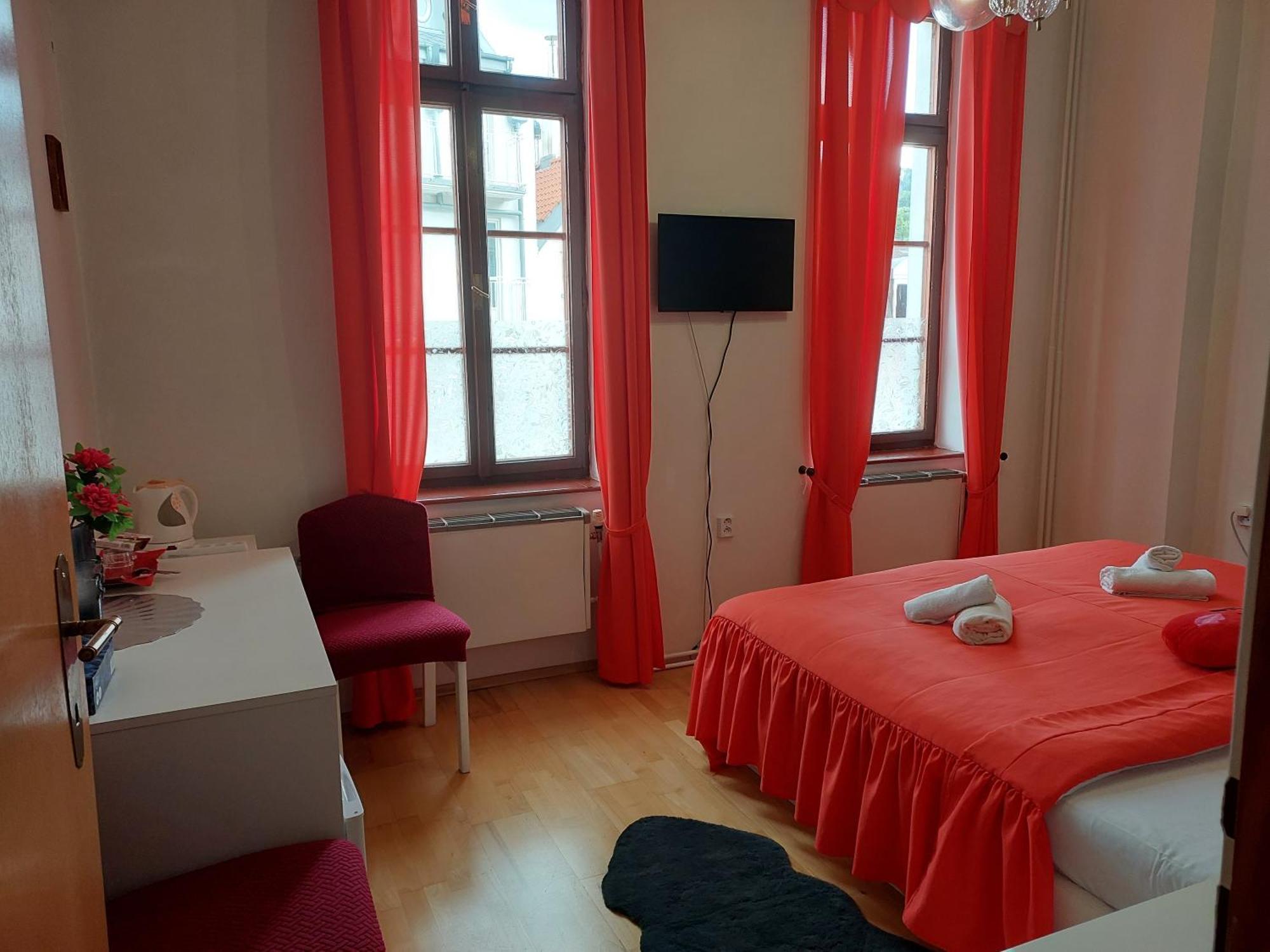 Hotel Asila Κάρλοβι Βάρι Εξωτερικό φωτογραφία
