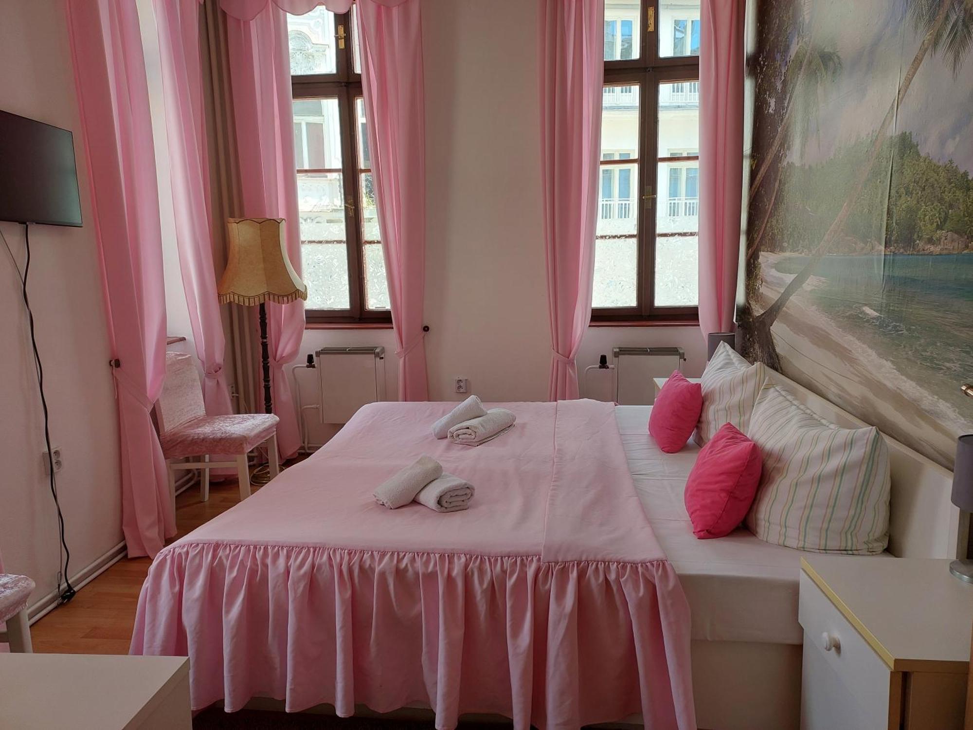 Hotel Asila Κάρλοβι Βάρι Εξωτερικό φωτογραφία
